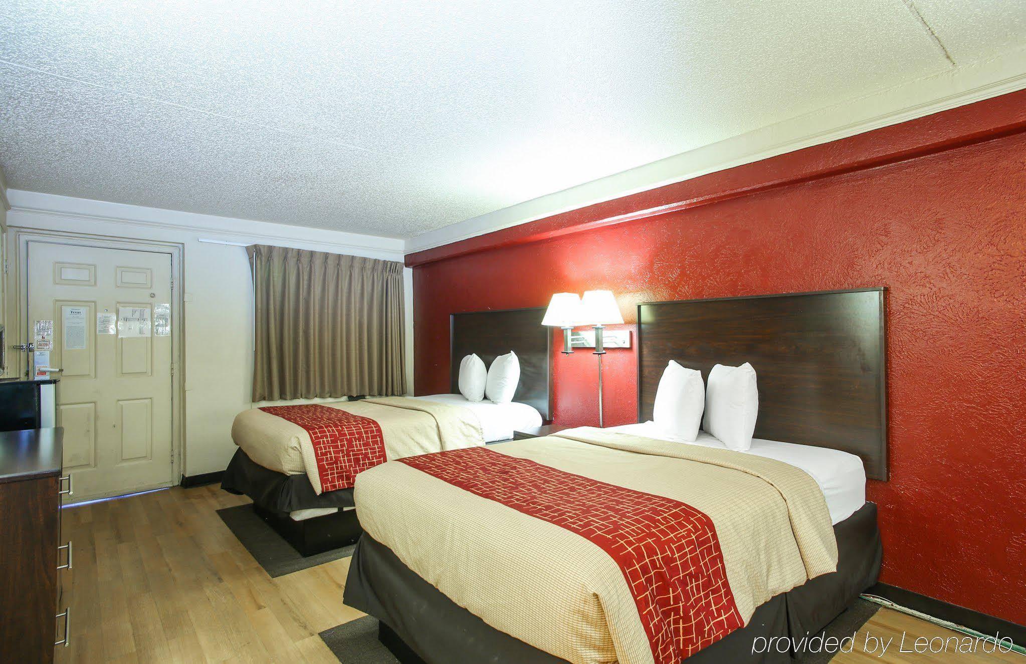 Red Roof Inn North Dallas - Park Central Экстерьер фото