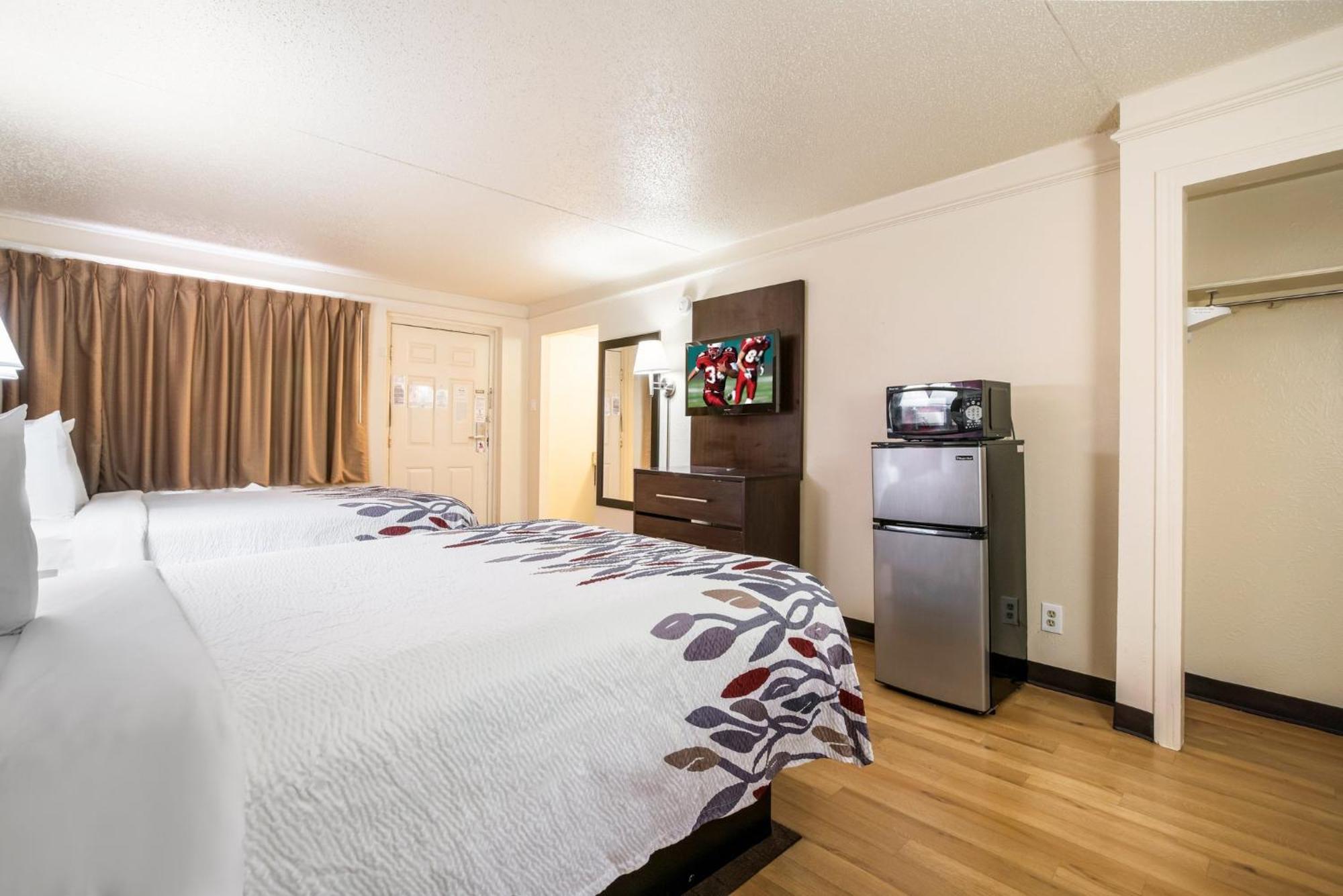 Red Roof Inn North Dallas - Park Central Экстерьер фото