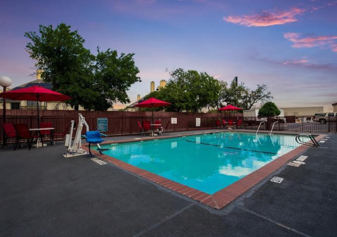 Red Roof Inn North Dallas - Park Central Экстерьер фото