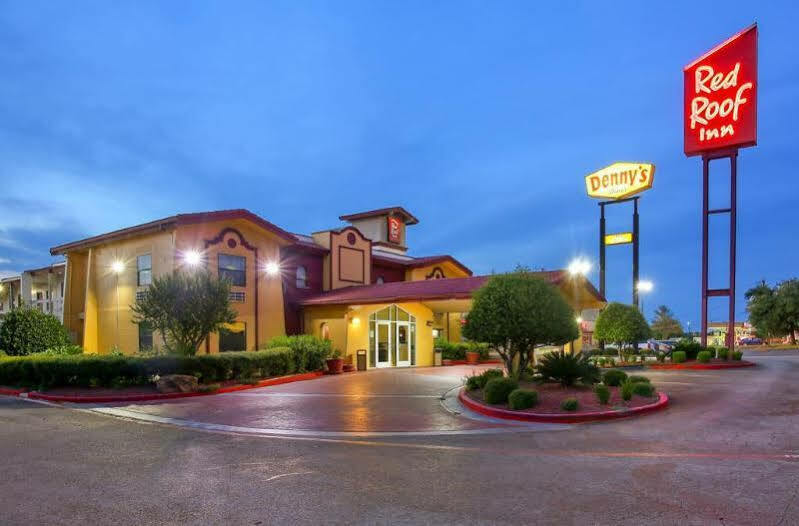 Red Roof Inn North Dallas - Park Central Экстерьер фото